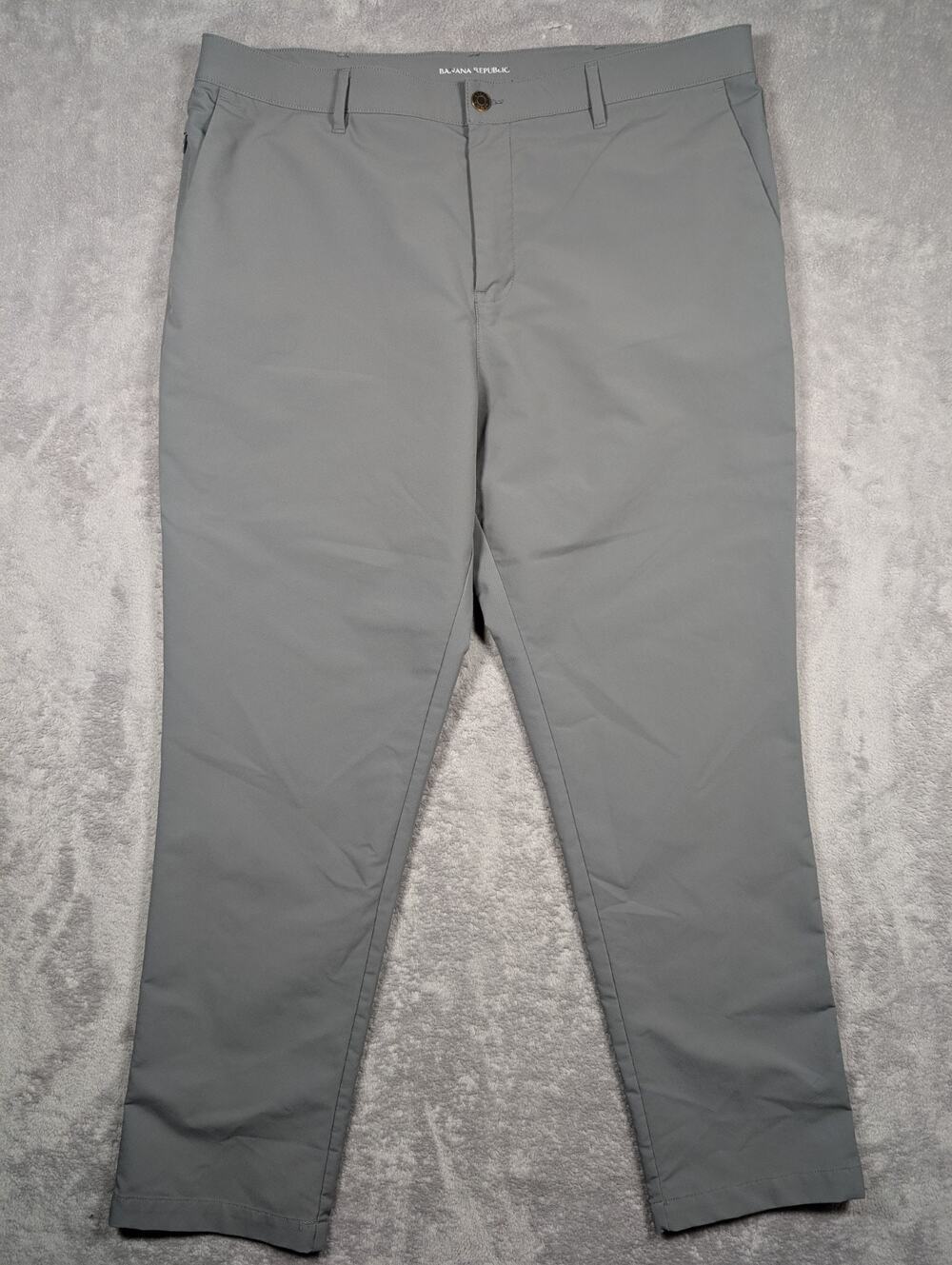 Banana Republic Mens 40x30 Chino Pants Gray Flat Front Tapered Straight Casual